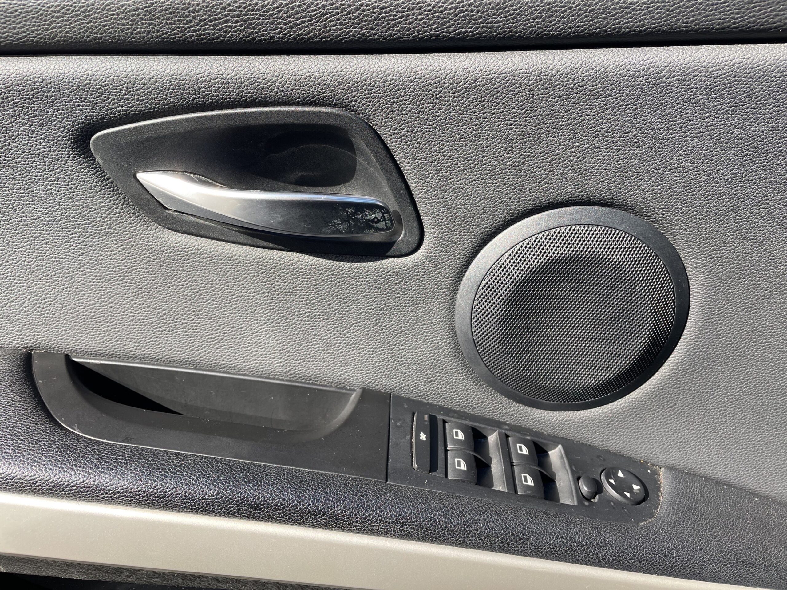 BMW-3_Series-2011 (5)