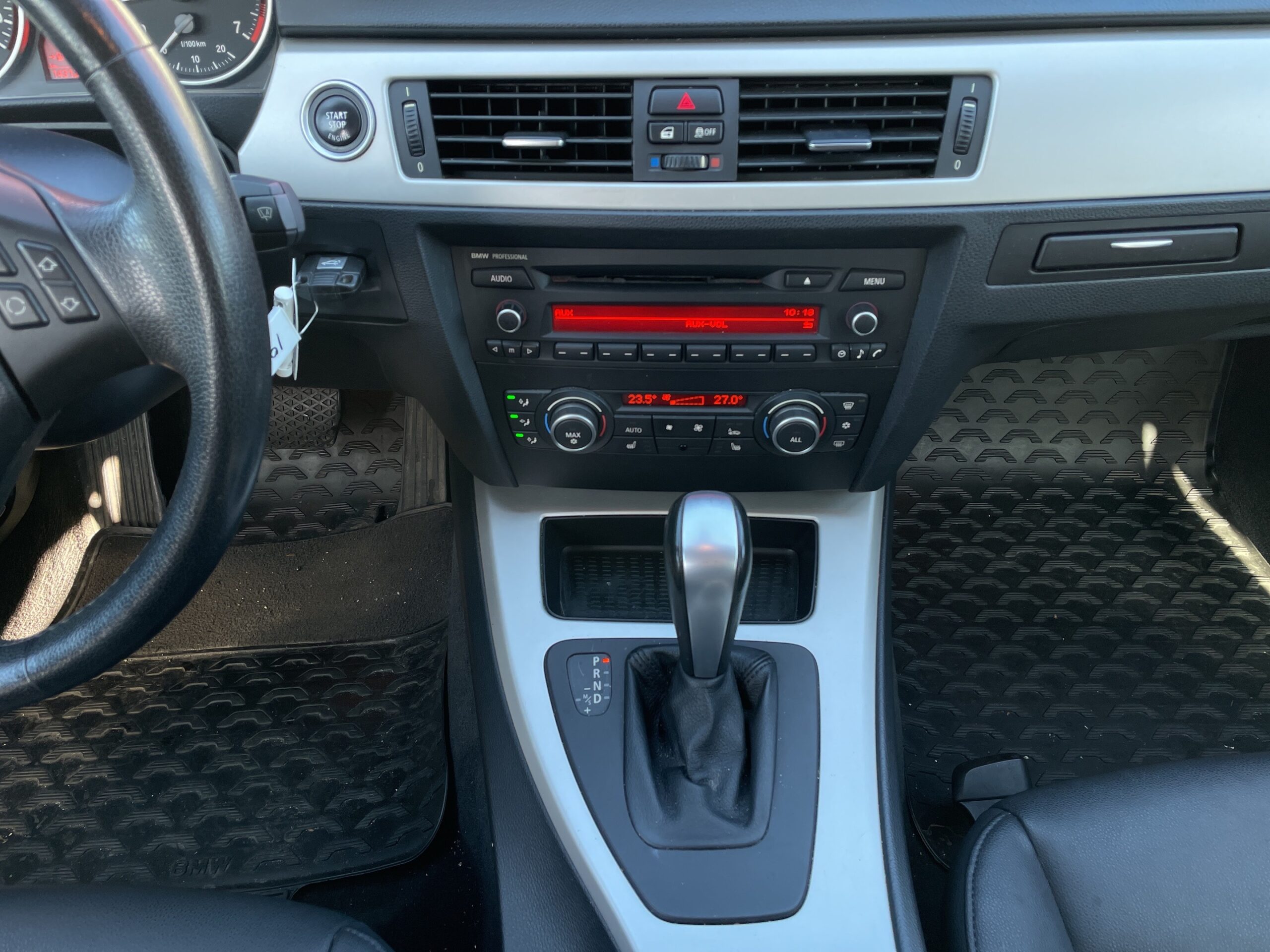 BMW-3_Series-2011 (9)